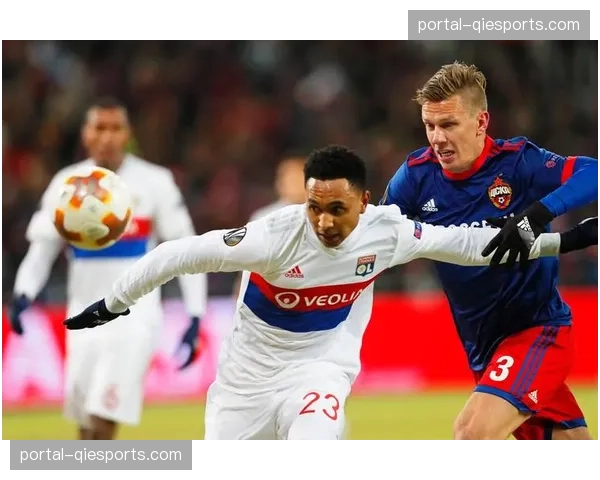 特写:洛里昂老将勒费埃完成职业生涯第600次法甲出场。 特写:洛里昂老将勒费埃完成职业生涯第600次法甲出场。